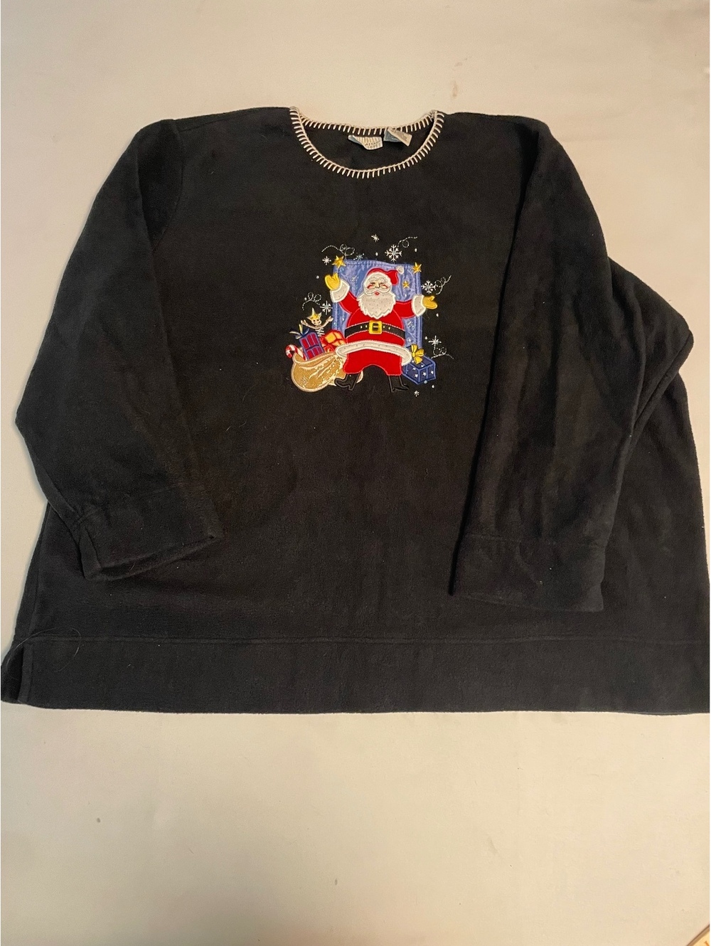 White Stag Women's Plus Size 22/24 Black Christmas Santa Sweatshirt